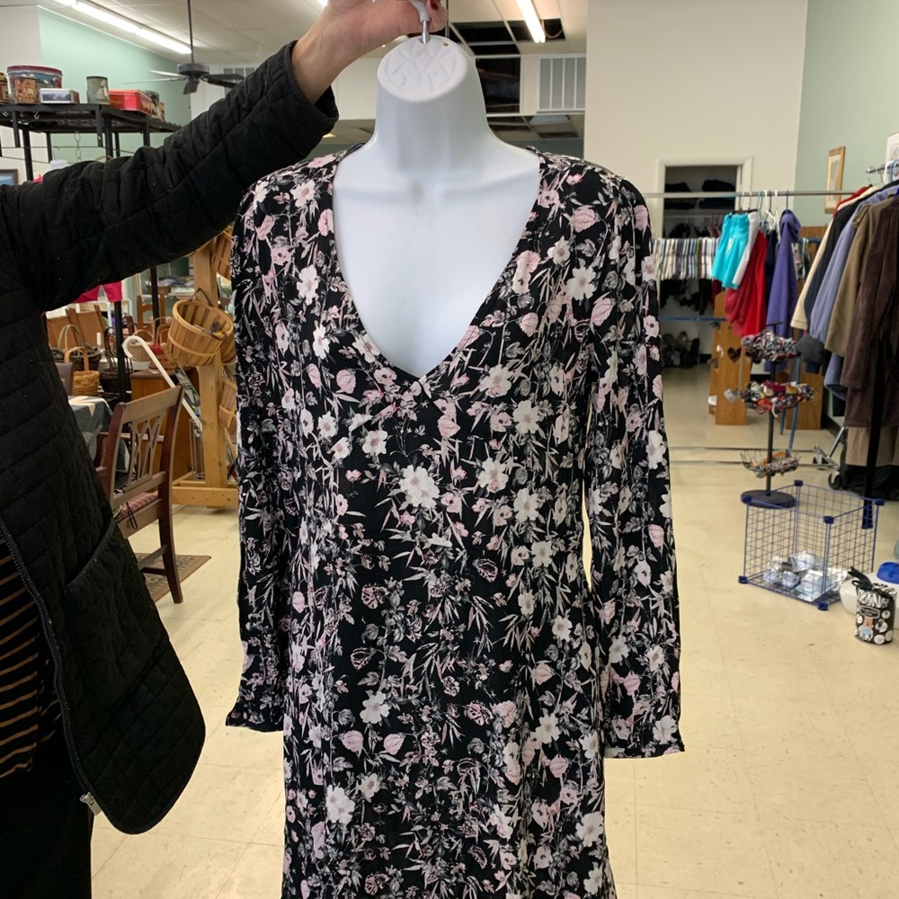 Beautiful dress size 6
